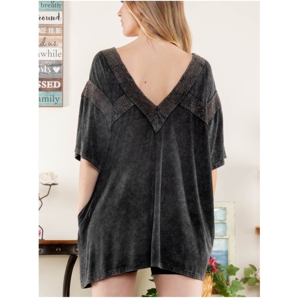 Bluevelvet Black Mineral Wash V neck Fringe Pockets Loose Fit Top - Picture 2 of 3